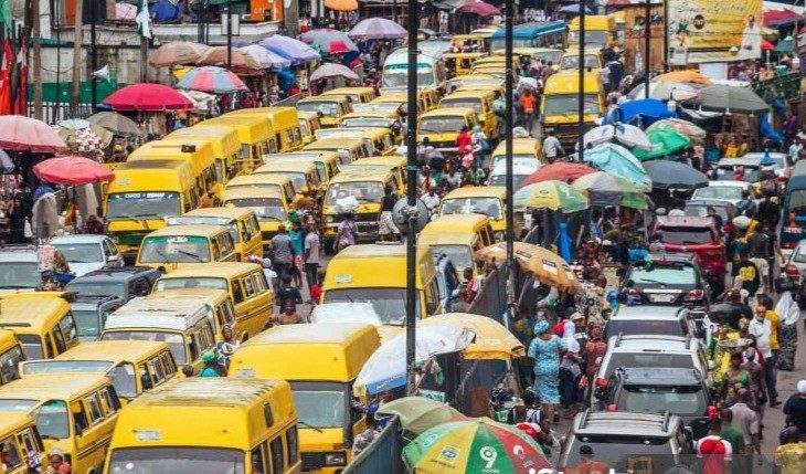 🎧 Des embouteillages monstres paralysent la mobilité dans les grandes villes congolaises