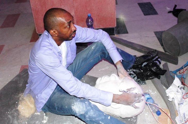 🎧 A Kinshasa, le sculpteur Christophe Meko capture l'histoire en grand format