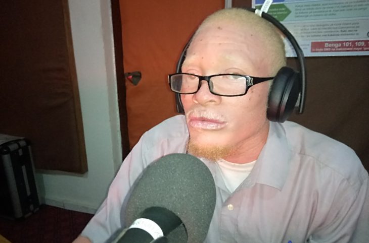 Kananga : Patrick Théodore MUTSHIPAYI vulgarise les droits des albinos