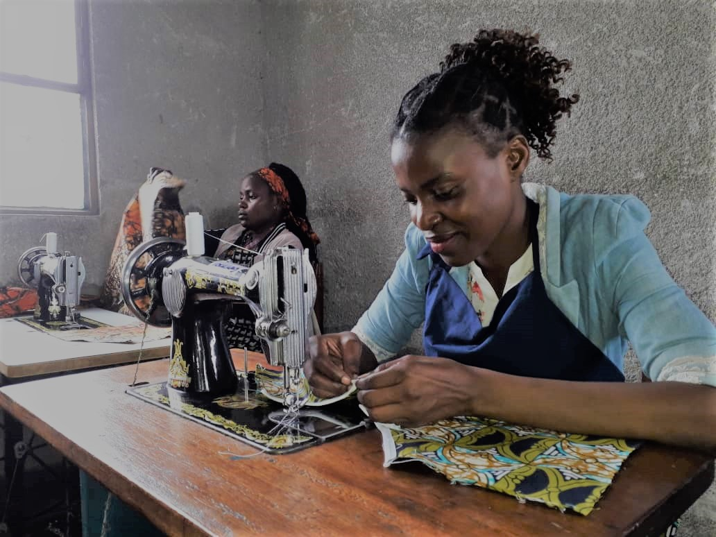 La couture : une issue pour des filles-mères vulnérables à Mbuji-Mayi