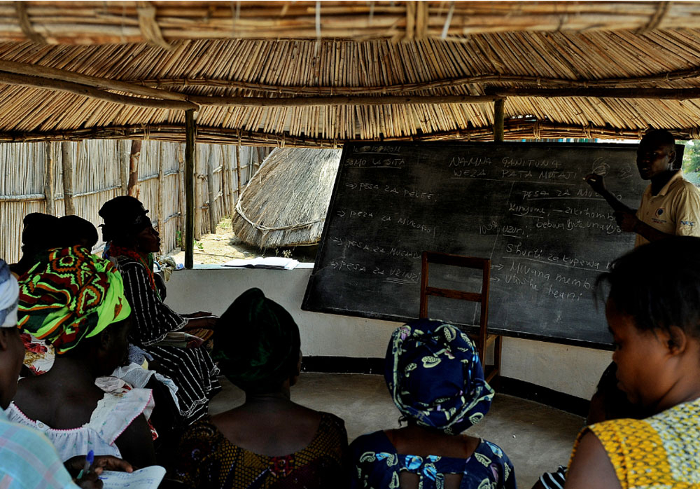 Goma : des centres d’alphabétisation pour personnes âgées