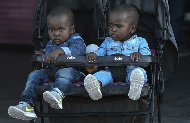 Naissance des jumeaux dans la culture congolaise : symbolique, réalité et idées reçues