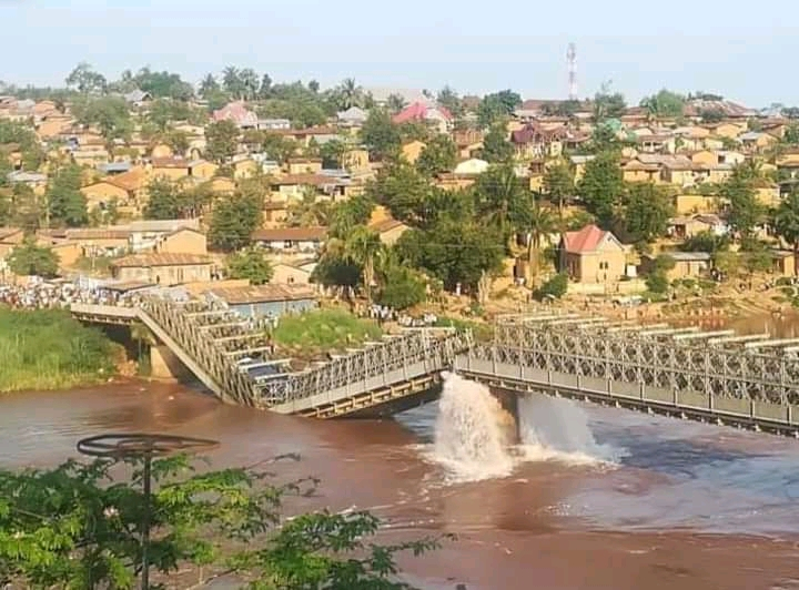 Effondrement du pont Kasaï : la traversée de la rivière, un casse-tête