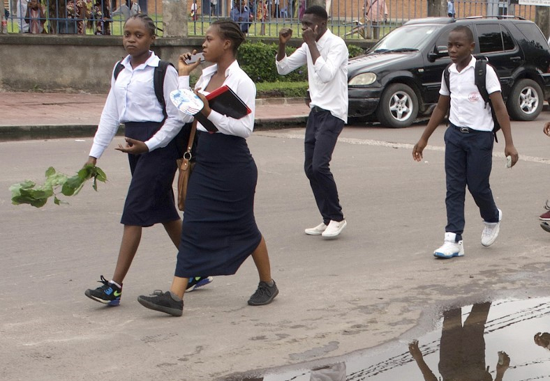 Des jeunes de Mbuji-Mayi sensibilisent sur les violences sexuelles en milieu scolaire